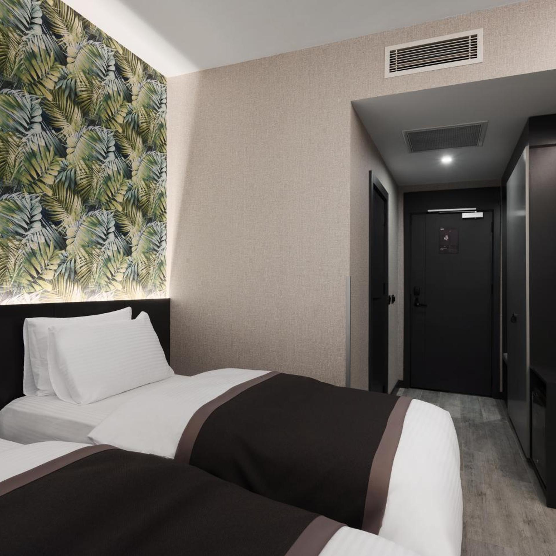 DDK Hotel 14/40