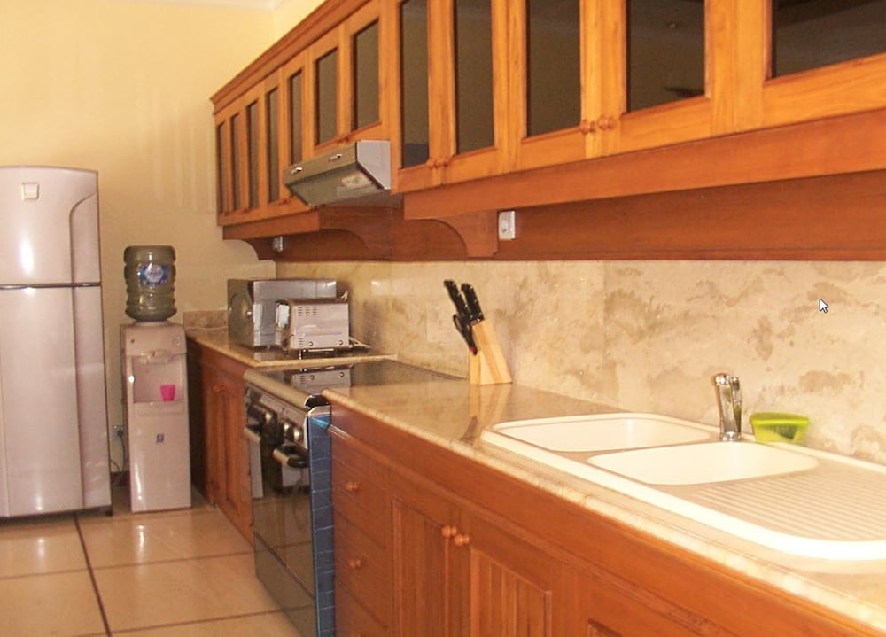 Emerald Villa 50/50