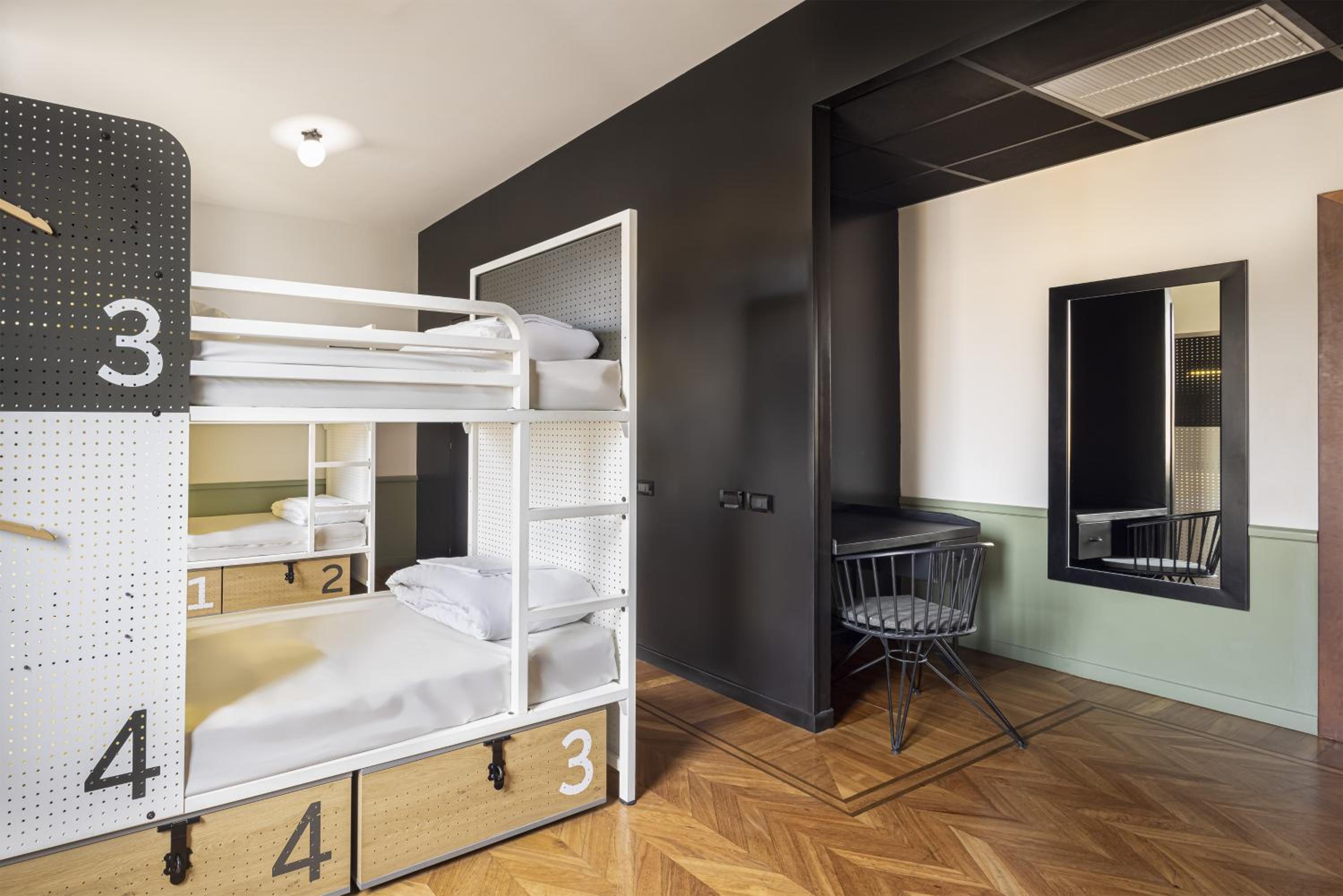 سكن مشترك بأربعة أسرّة للنساء، Generator Hostel Rome 8/10