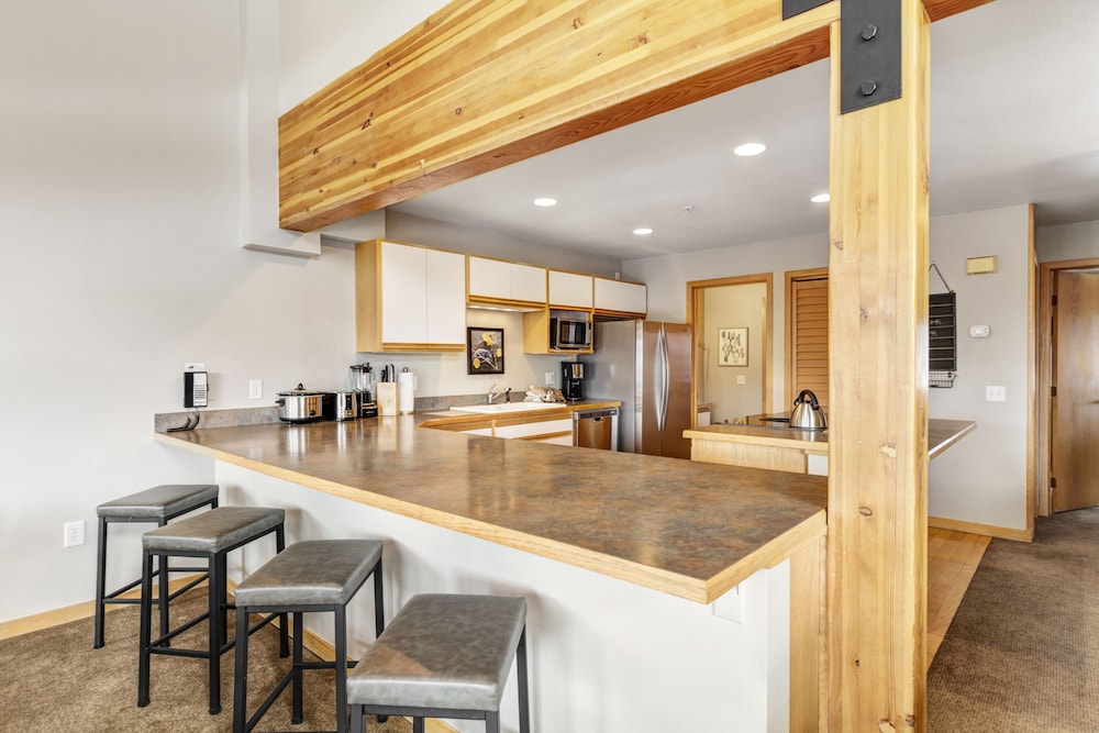 Gold Point Resort Breckenridge by Vacatia 8/50