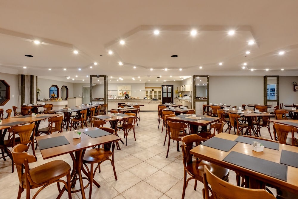 Pires Hotel 45/61