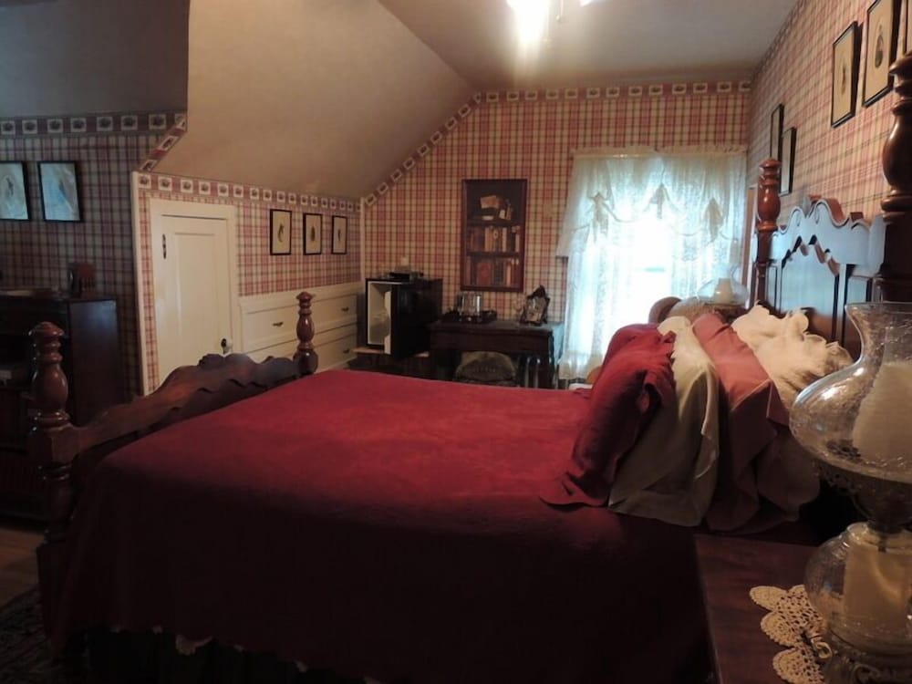 Brookview Manor Inn of the Poconos 18/51