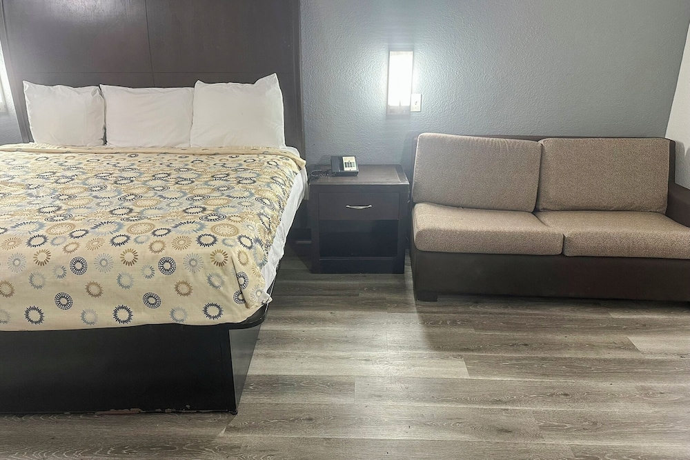 Regal Inn Guntersville Hwy 431 26/50