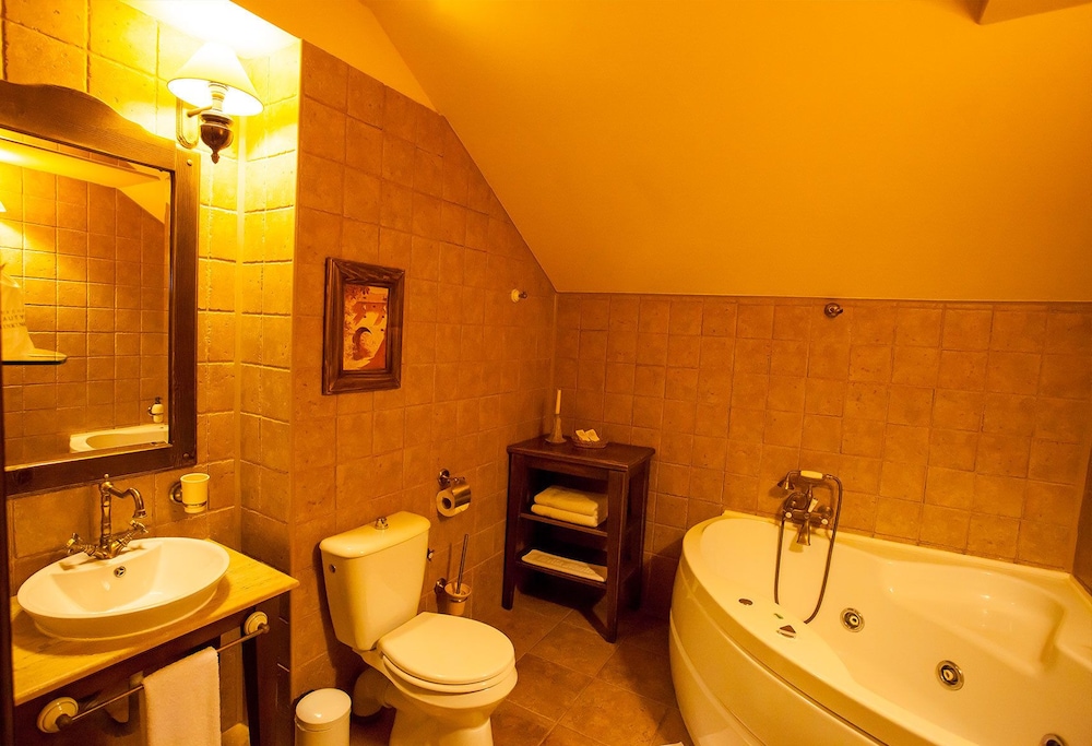 Bella Muzica Hotel 47/50
