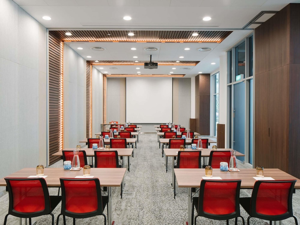 Ibis Singapore on Bencoolen 60/70