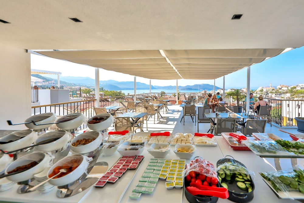 Neva Boutique Hotel 36/50