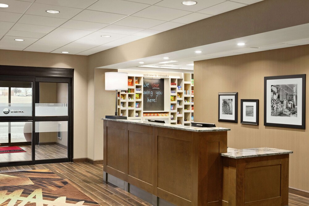 Hampton Inn and Suites Minooka 9/37