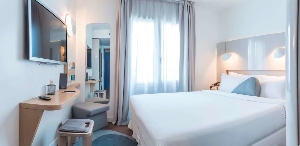 Maison Bram Paris Gare de l'Est, Tapestry Collection Hilton 11/46