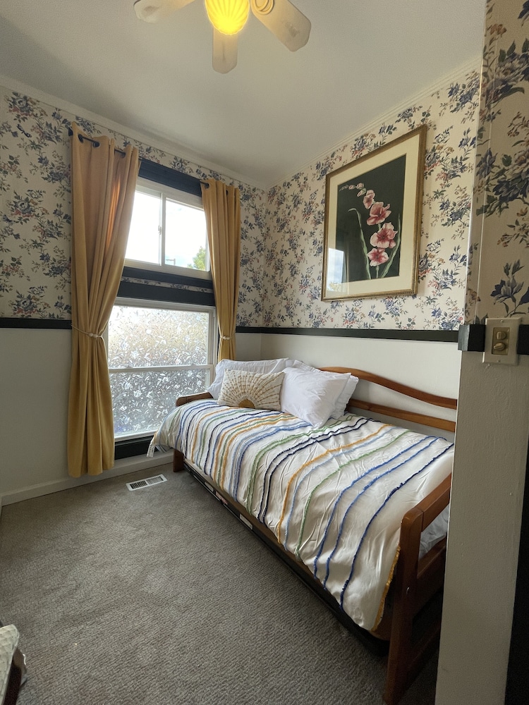 Deluxe, Suite, Trundle Bed, Queen Bed