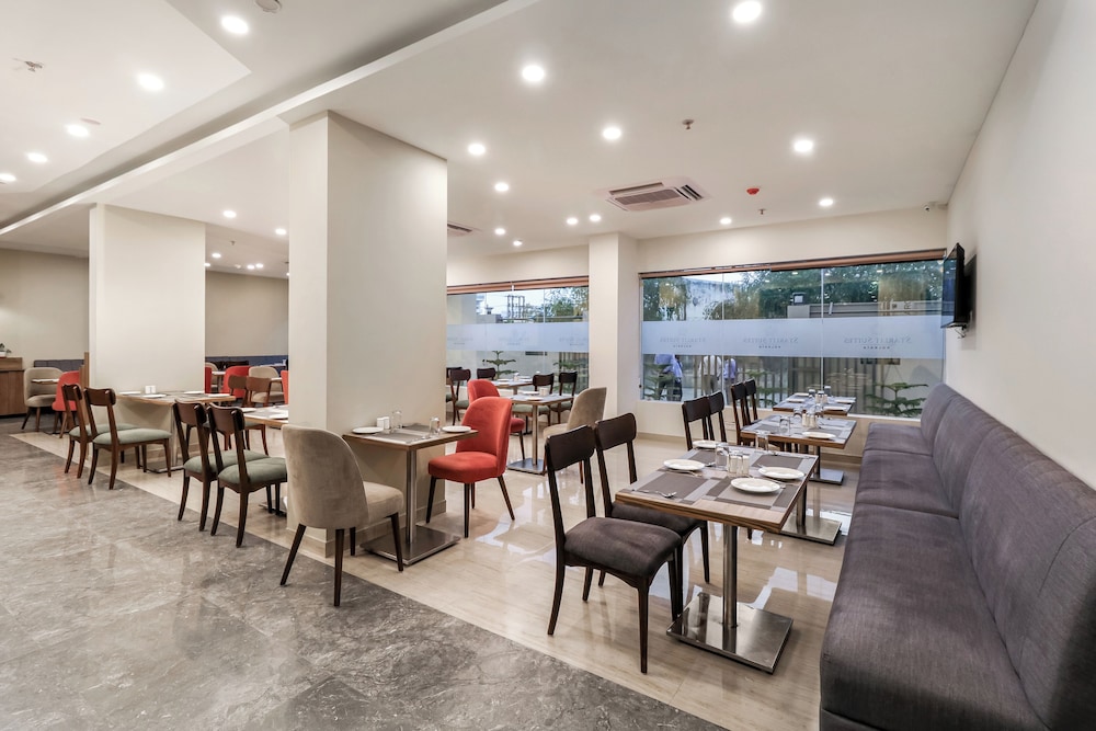 Starlit Suites Newtown Kolkata 15/24