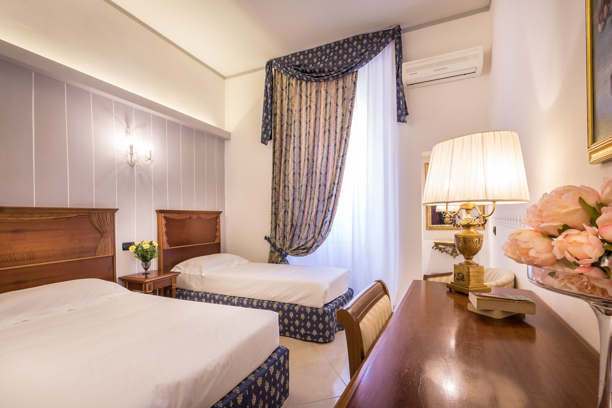1 BEDROOM, STANDARD, TRIPLE