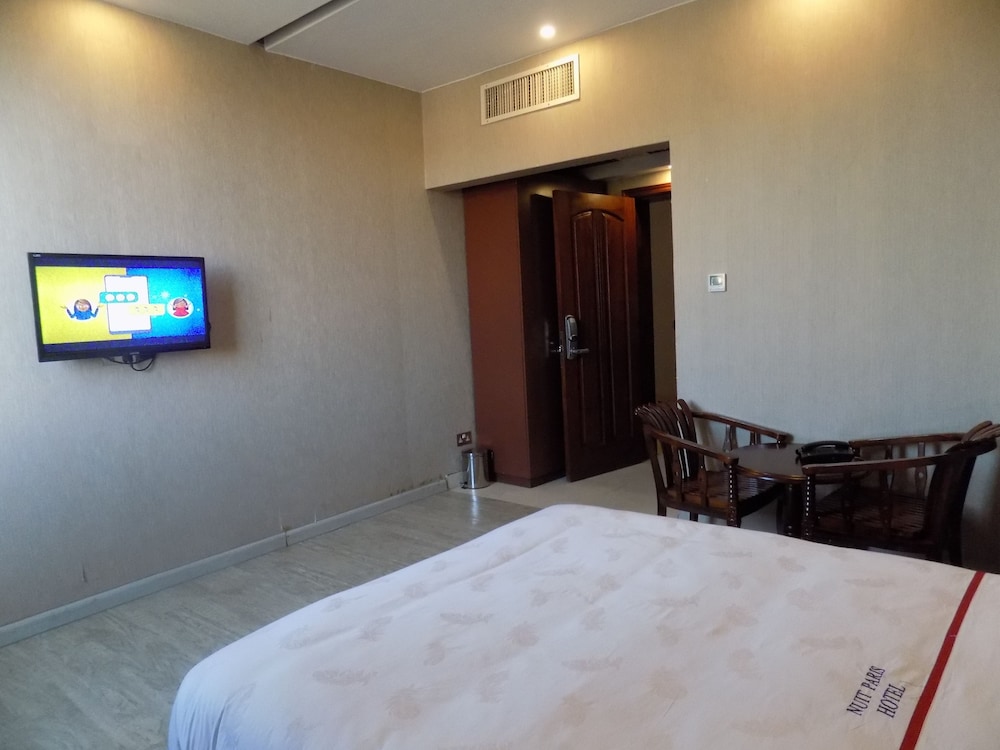 Freedom City Hotel 16/34