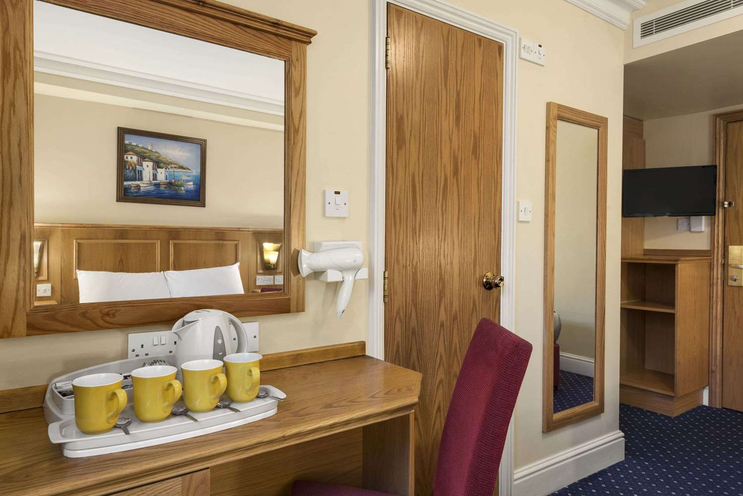 Days Inn by Wyndham London Hyde Park 28/28