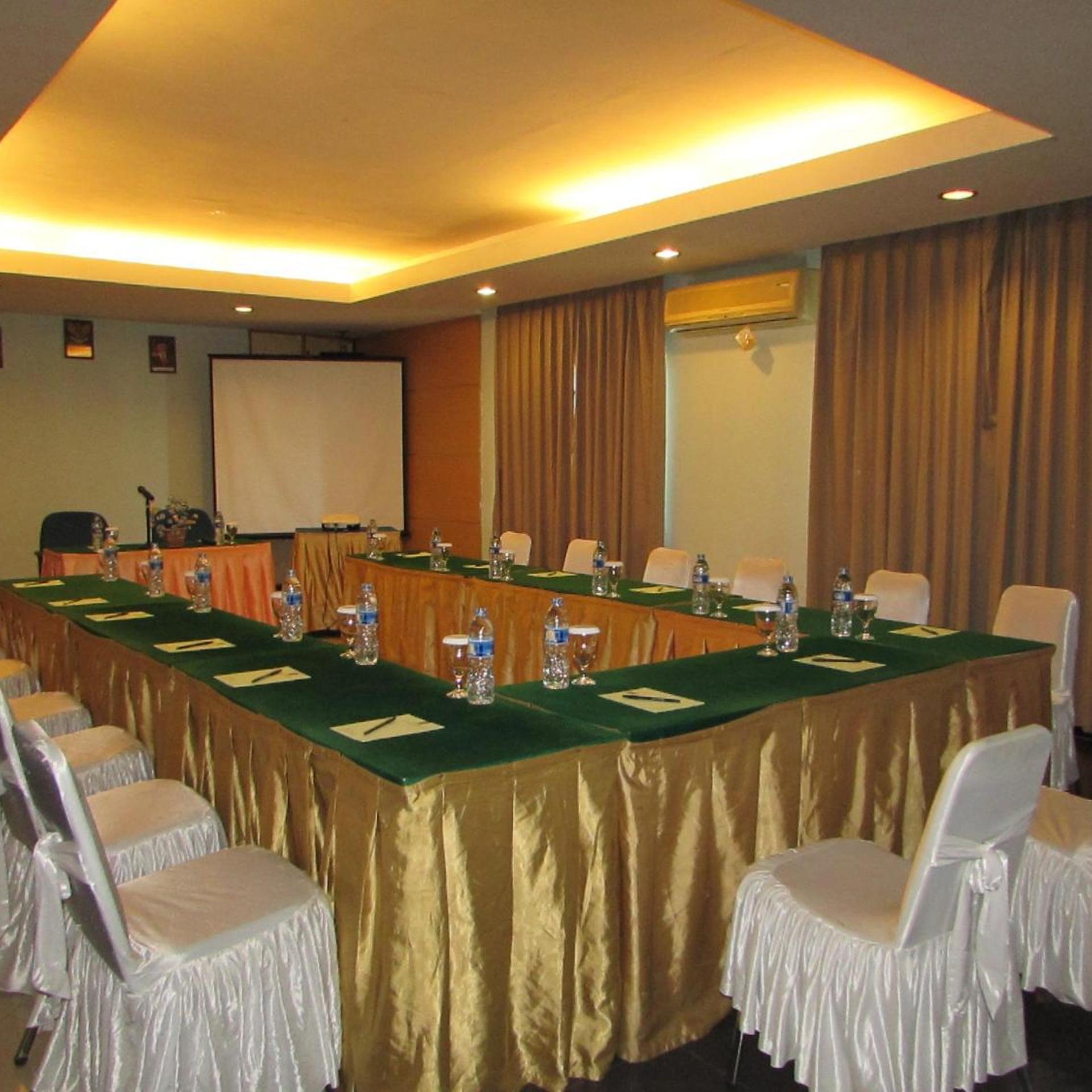 Wisata Hotel 25/30