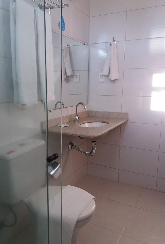 Porto Geraes Praia Hotel 48/50