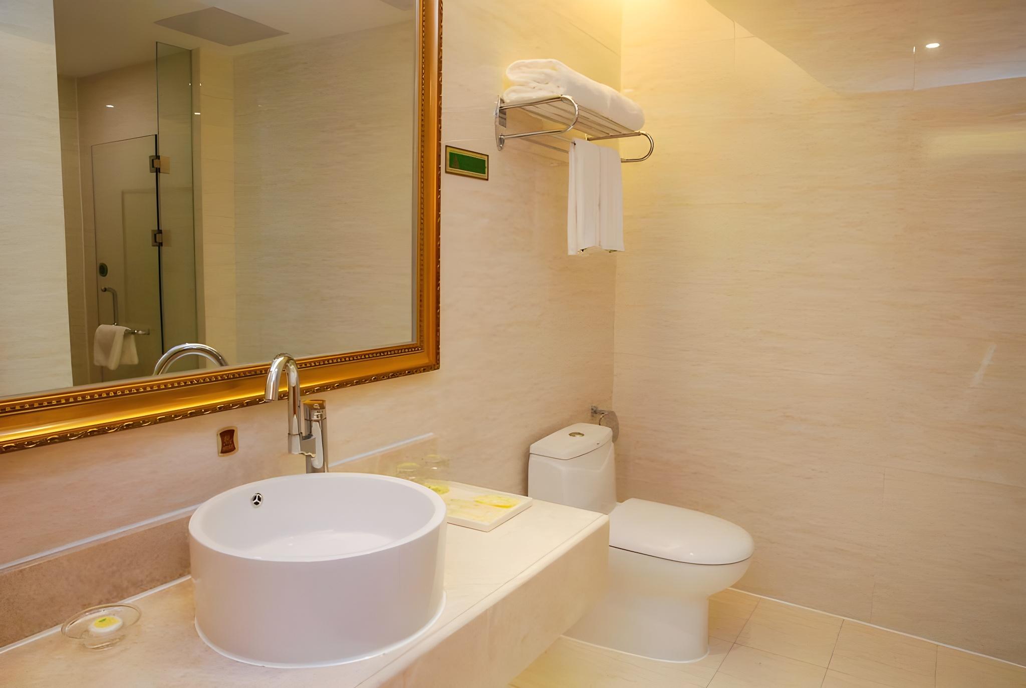 Vienna International Hotel (Dongguan Mayong Central Avenue) 49/49