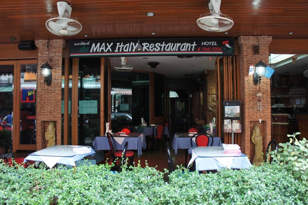Max Hotel 5/63