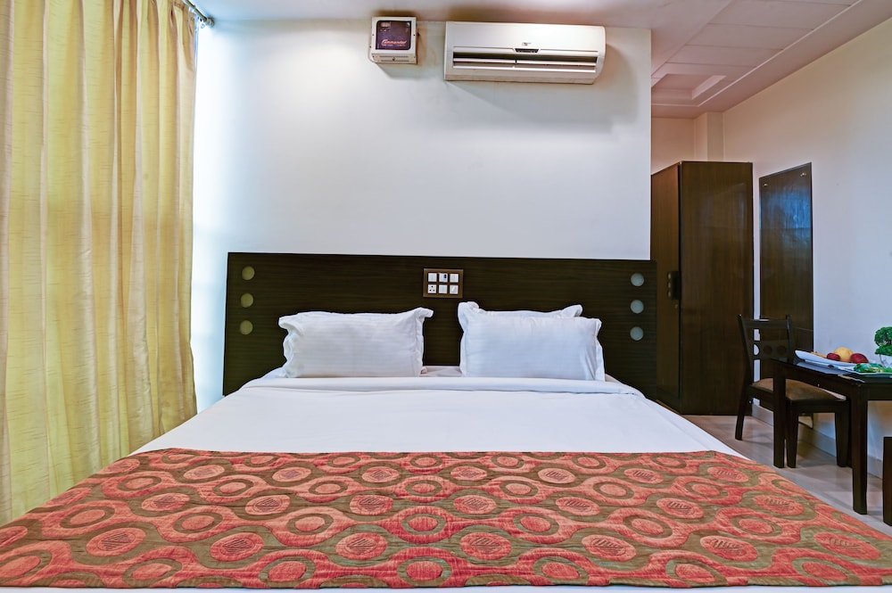 Hotel Amby Inn 22/50