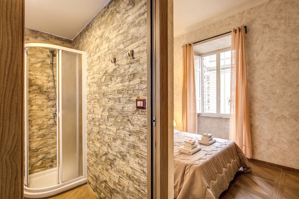 Amici Guesthouse 40/40