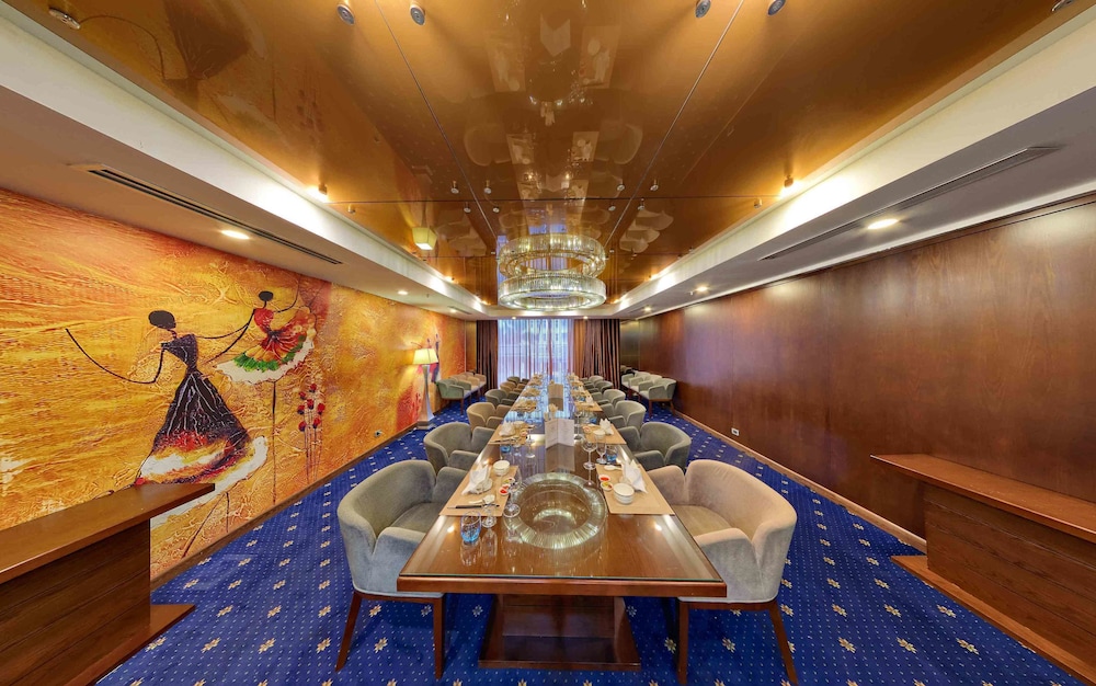 Le Indochina Hotel & Spa 58/66