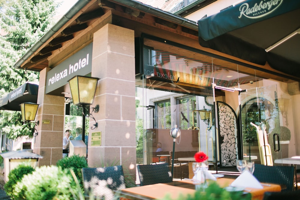 RELEXA WALDHOTEL SCHATTEN 4/74