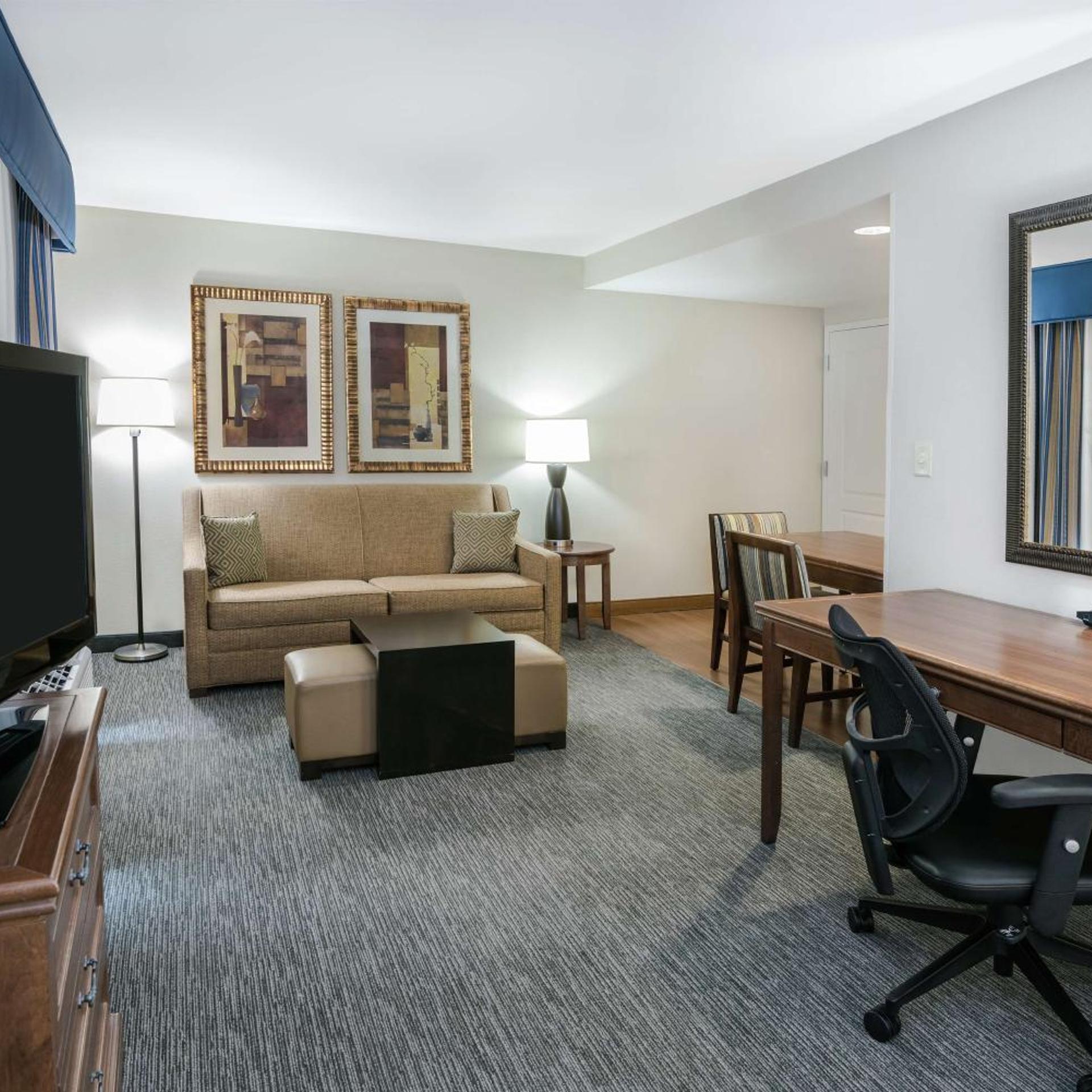 PREMIUM, STUDIO, SUITE, KING BED