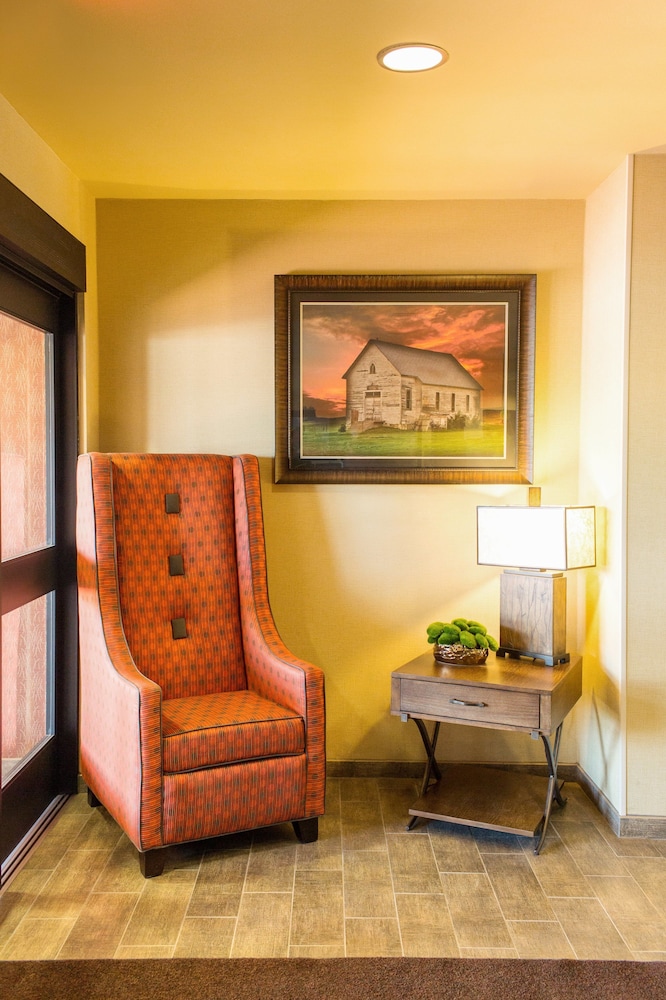 Little Missouri Inn and Suites New Town 25/32