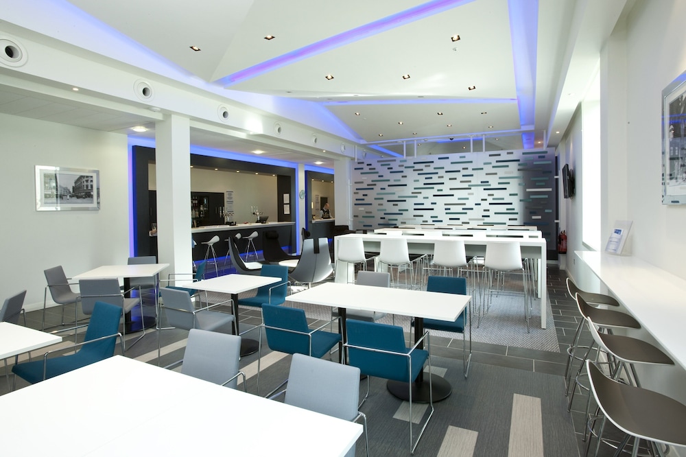 Holiday Inn Express Manchester City Centre Arena By IHG 14/63