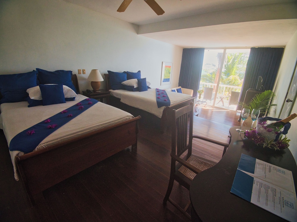 Blue Haven Hotel 22/58