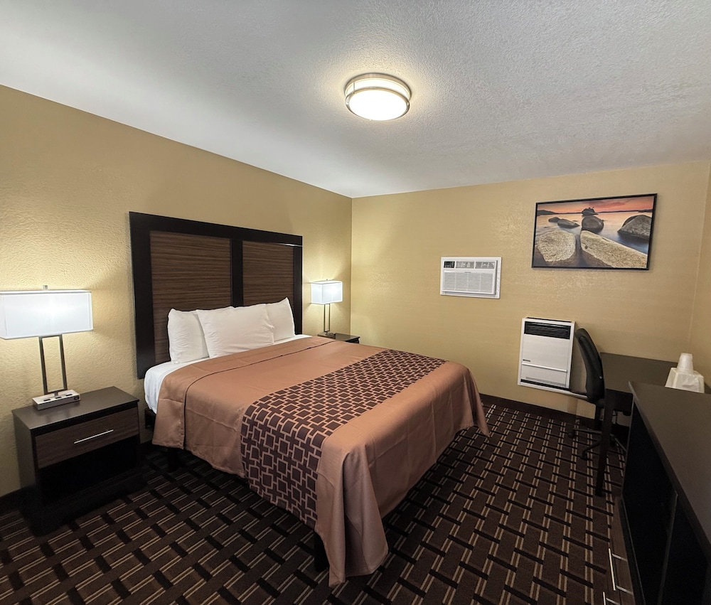 SUPERIOR, QUEEN BED