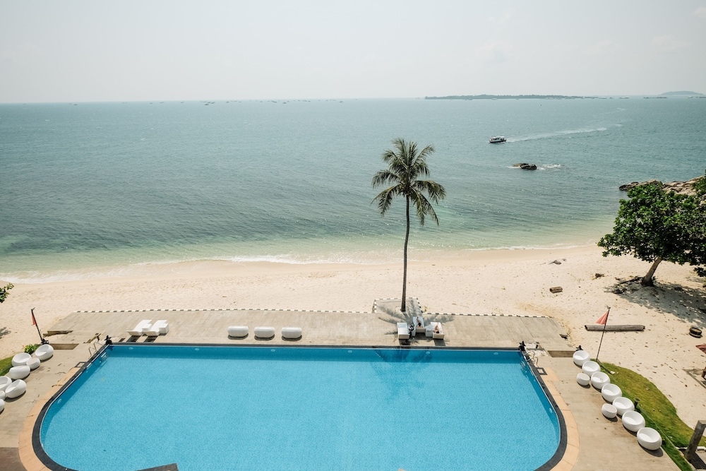 Bintan Pearl Beach Resort 36/43