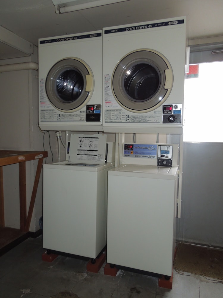 Tendo Central Hotel 8/57