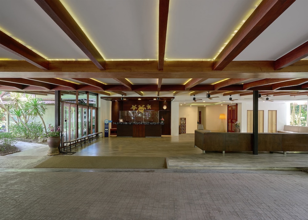 Nai Yang Beach Resort and Spa 14/61