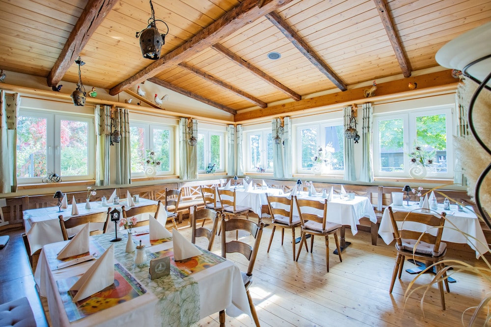 Waldhotel Roggosen 63/69