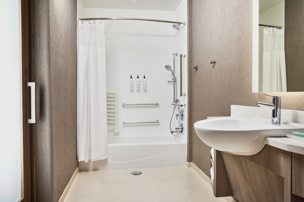 SpringHill Suites by Marriott Chesterfield 29/32