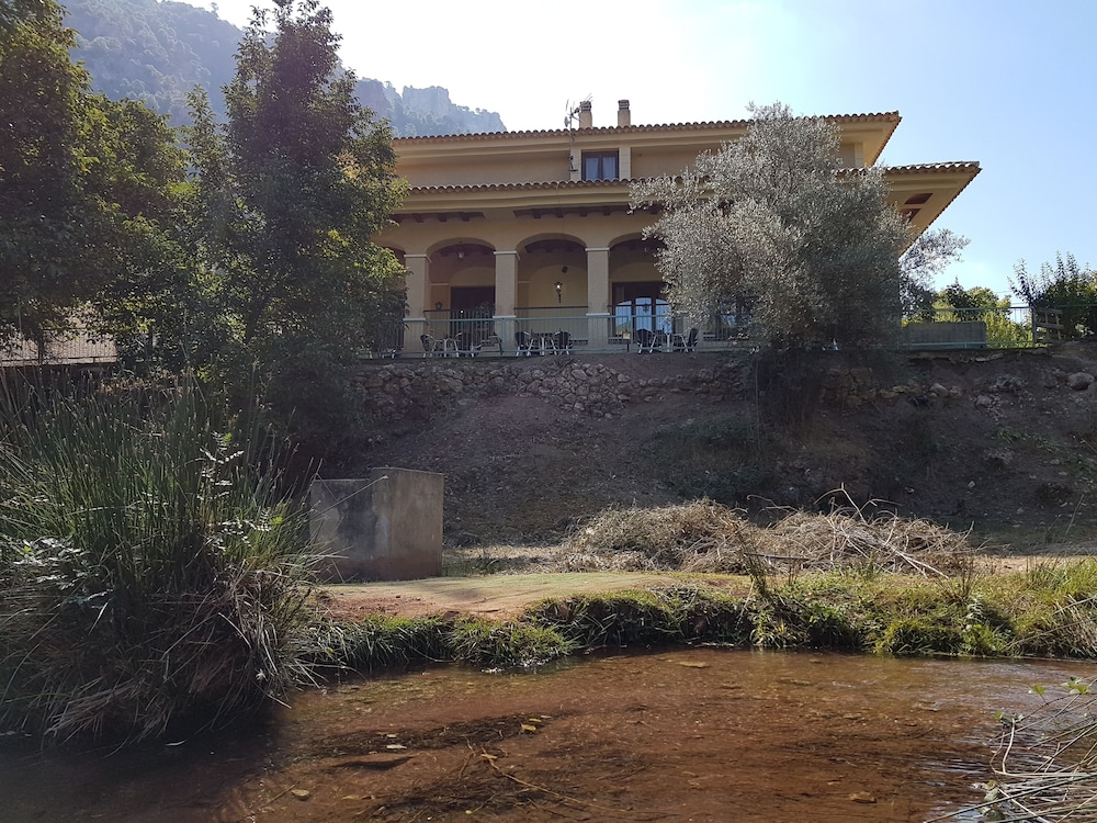 HOSTAL SIERRA DEL AGUA 28/32