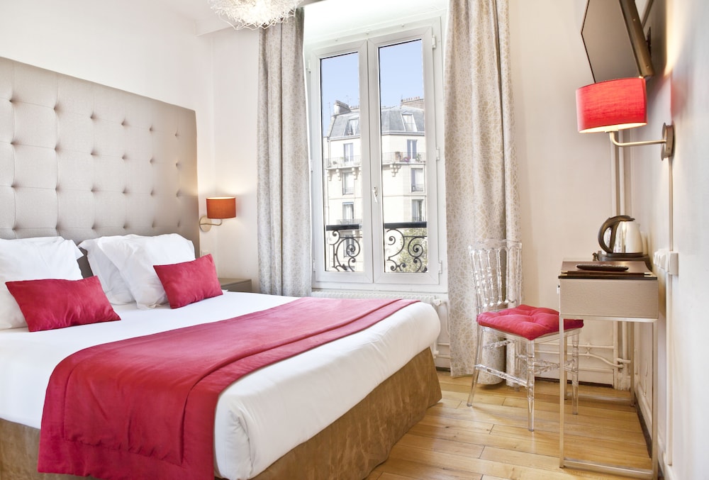 Hotel Eiffel Segur 37/69