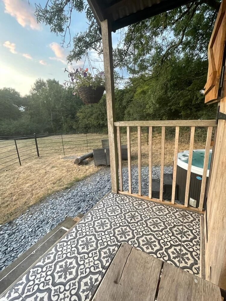 Hillcroft Self Catering 34/50