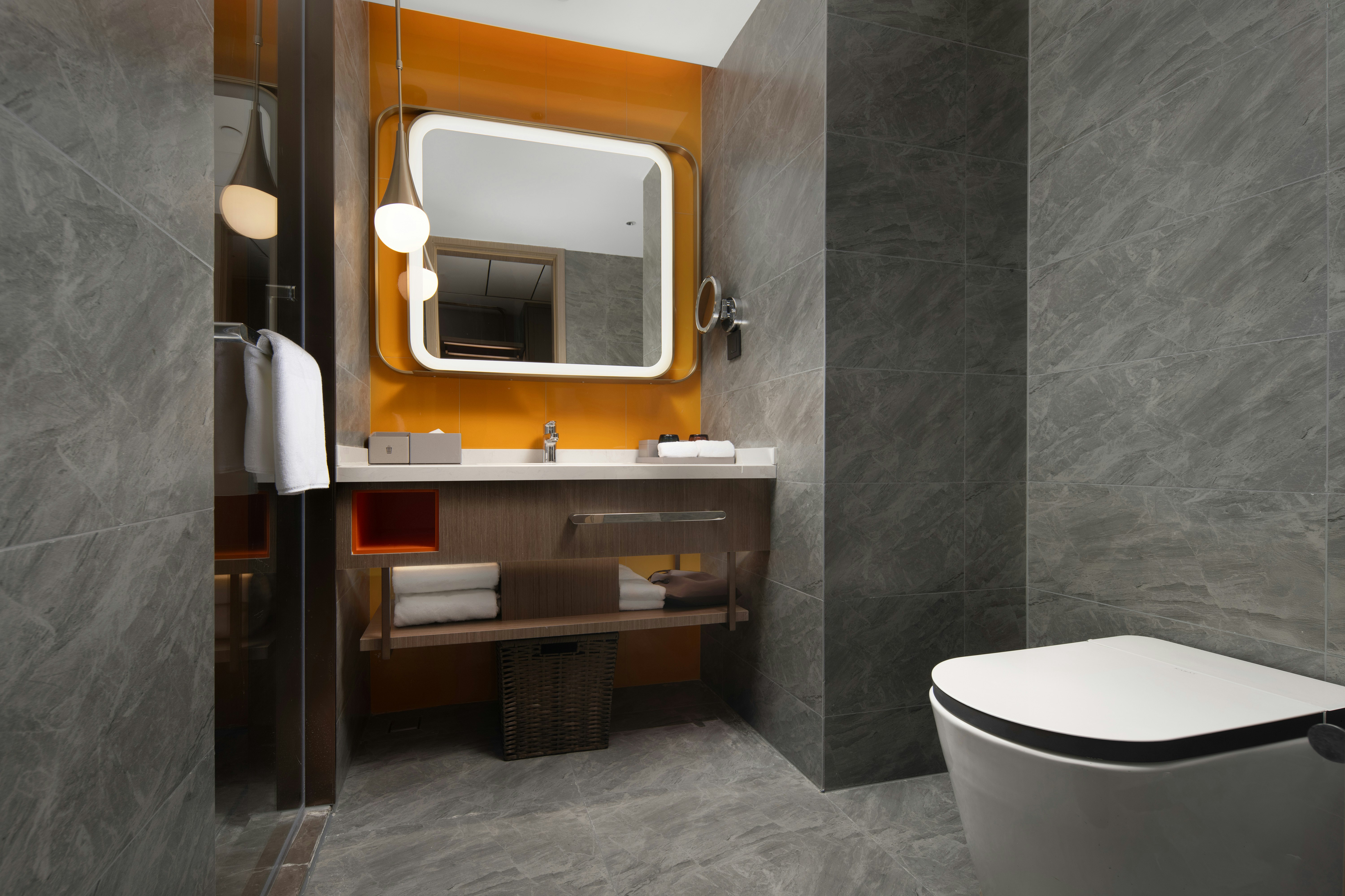 Home2 Suites by Hilton Linzhi Yutuolu 58/61