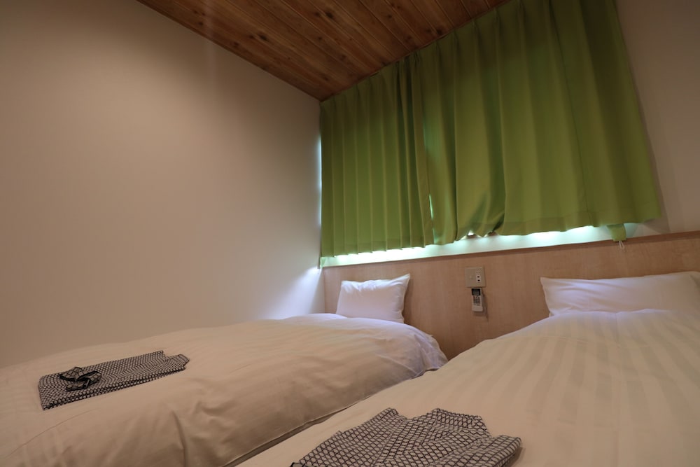 Hiroshima Peace Hotel Hostel 10/50