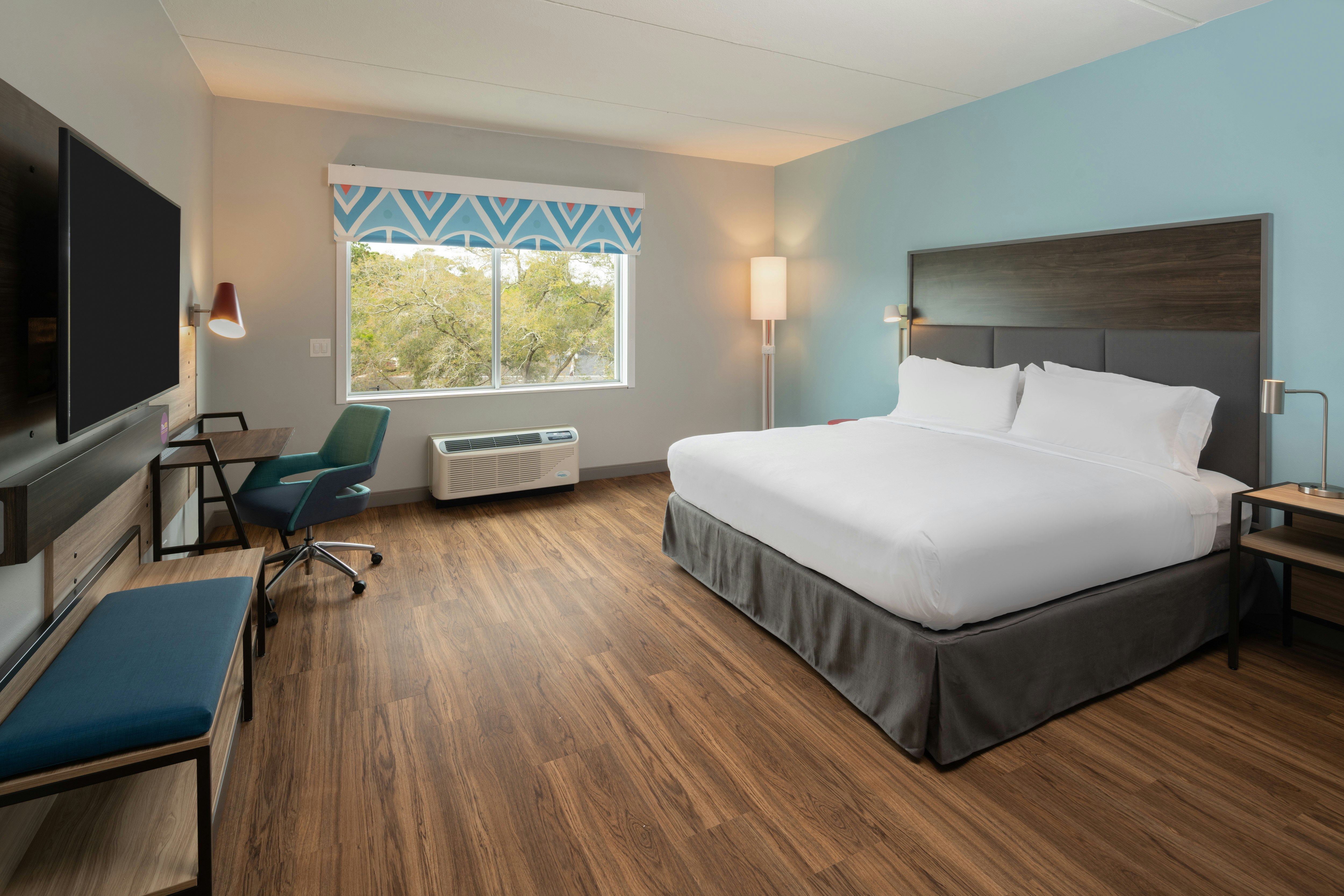 ROOM, KING BED, ACCESSIBLE