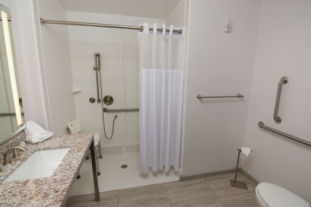 Hilton Garden Inn Tampa Suncoast Parkway 11/53