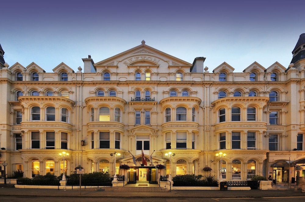Sefton Hotel 2/50