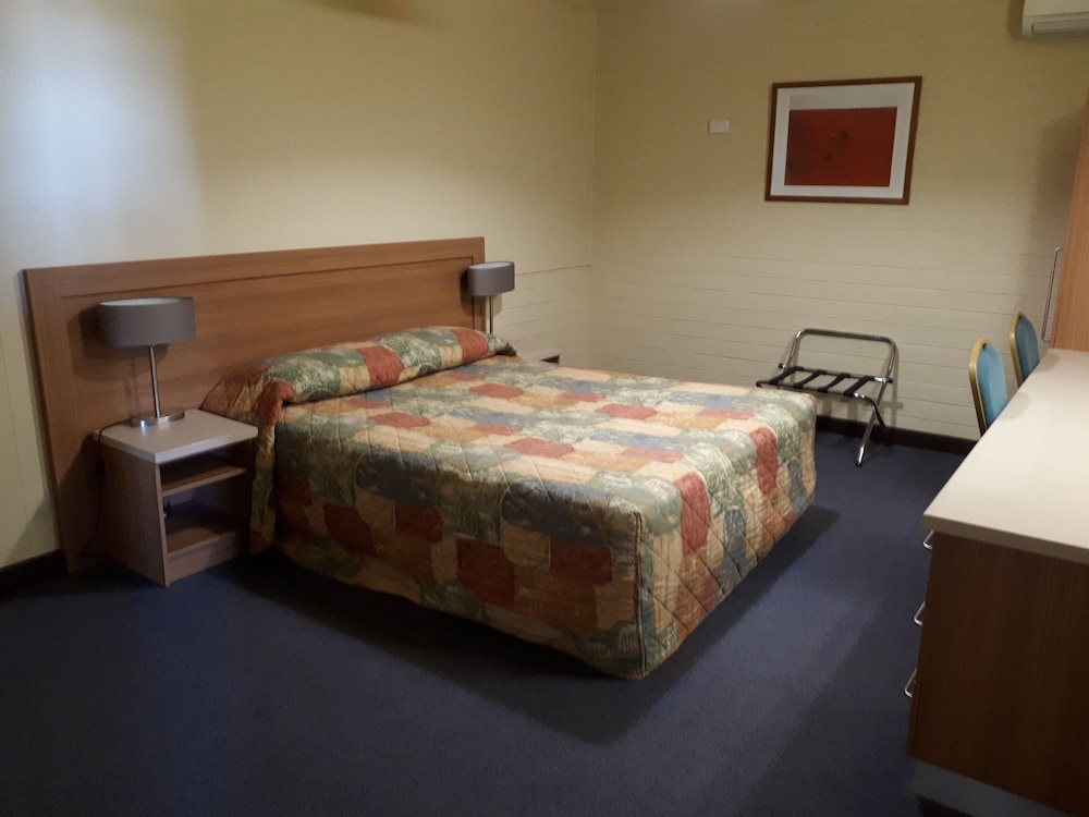 Opal Inn Hotel Motel 15/68