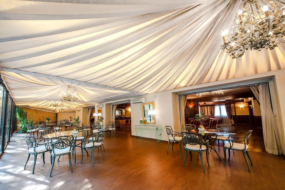 Hotel Villa Traiano 37/43