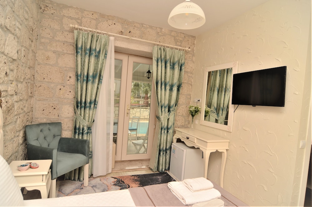 Alacati Eldoris Otel 36/50