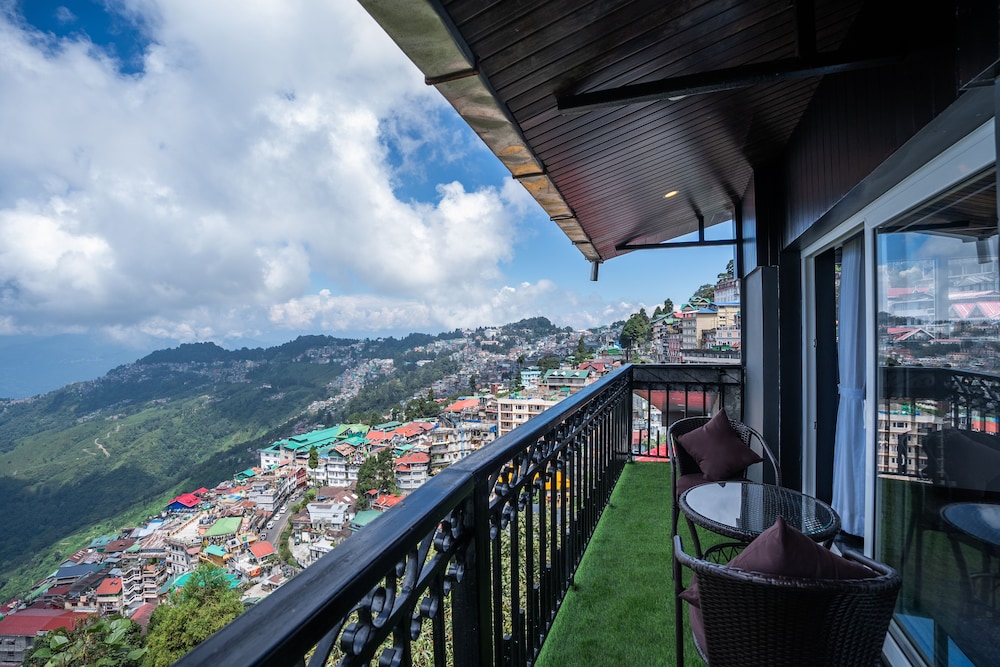 The West Gate Posada By Summit Darjeeling 45/50