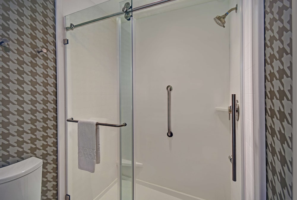 Home2 Suites by Hilton Raleigh North I-540 12/54