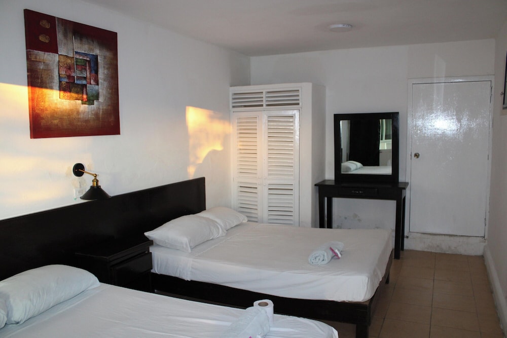 OYO HOTEL COLIBRI 47/67
