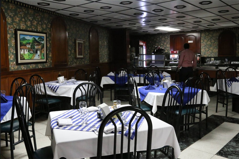 Excelsior Hotel 16/23